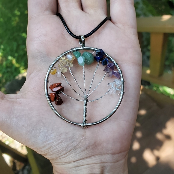 New Rainbow 7 Chakras Tree of Life Necklace - Picture 6 of 8
